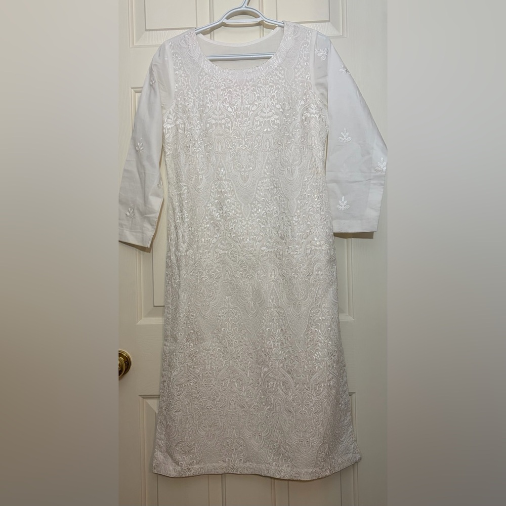 Pakistani Elegant cotton White Embroidered Kurta/shirt/tunic XS